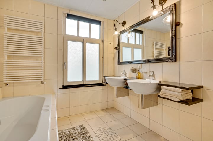 Tussenwoning te koop: Bouwbergstraat 102, Schinveld