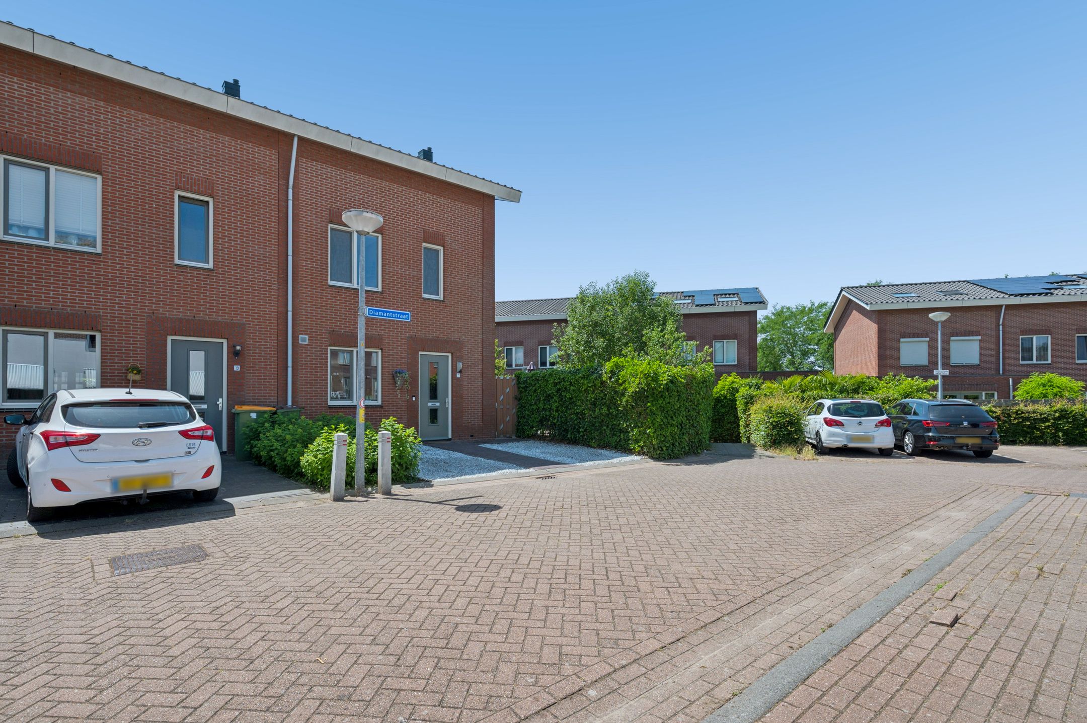 Photo 42 of Diamantstraat 21