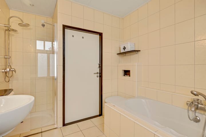 Tussenwoning te koop: Bouwbergstraat 102, Schinveld