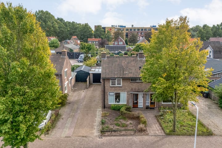 Photo 4 of M. Azn. de Ruyterstraat 3