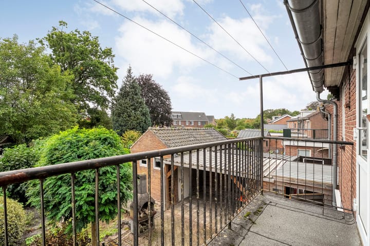 Twee-onder-één-kap te koop: Wolter ter Haarstraat 4, Balkbrug