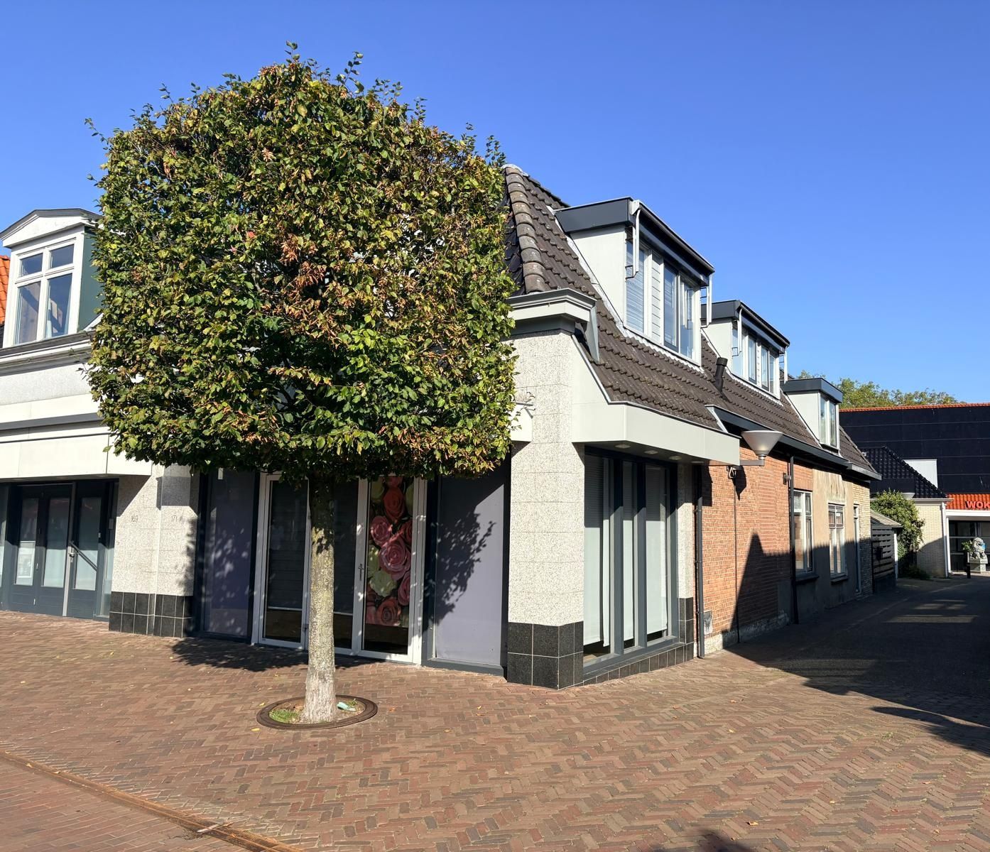View photo 1 of Midstraat 171