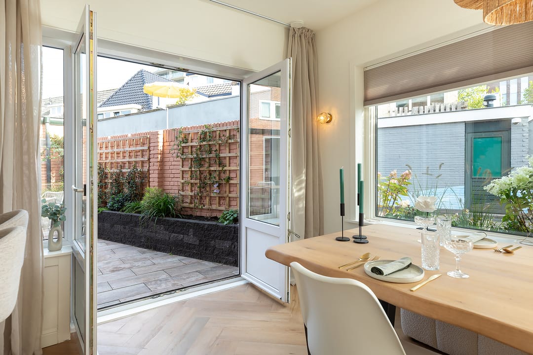 Photo 13 of Prins Bernhardstraat 35