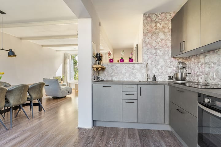 Tussenwoning te koop: Noortberghmoeren 77, Breda