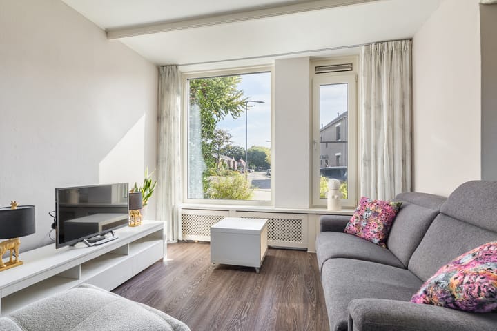Tussenwoning te koop: Noortberghmoeren 77, Breda