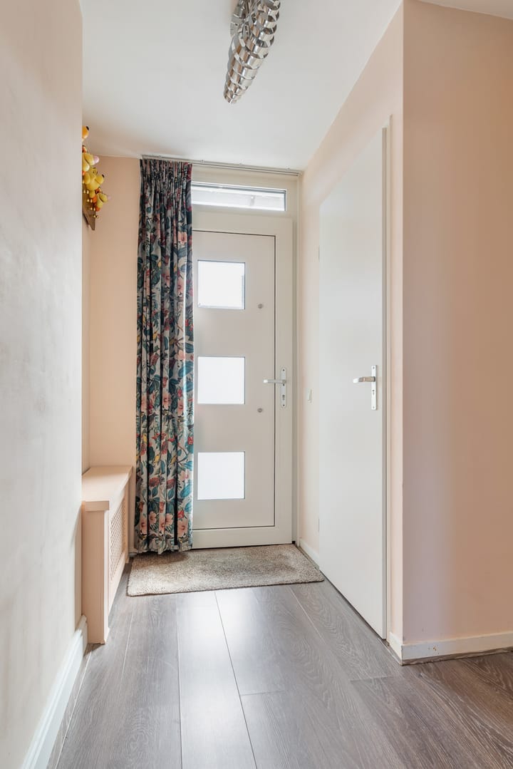 Tussenwoning te koop: Noortberghmoeren 77, Breda