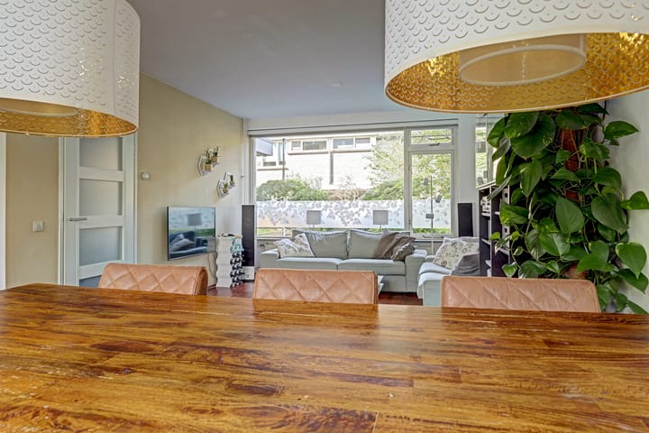 Tussenwoning te koop: grevelingen 64, Alphen Aan Den Rijn