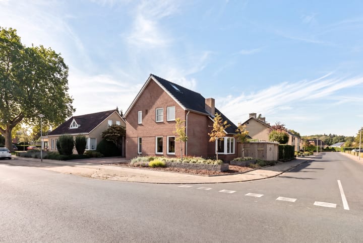 Vrijstaande woning te koop: Pater Dr. Neijensstraat 11, Heel