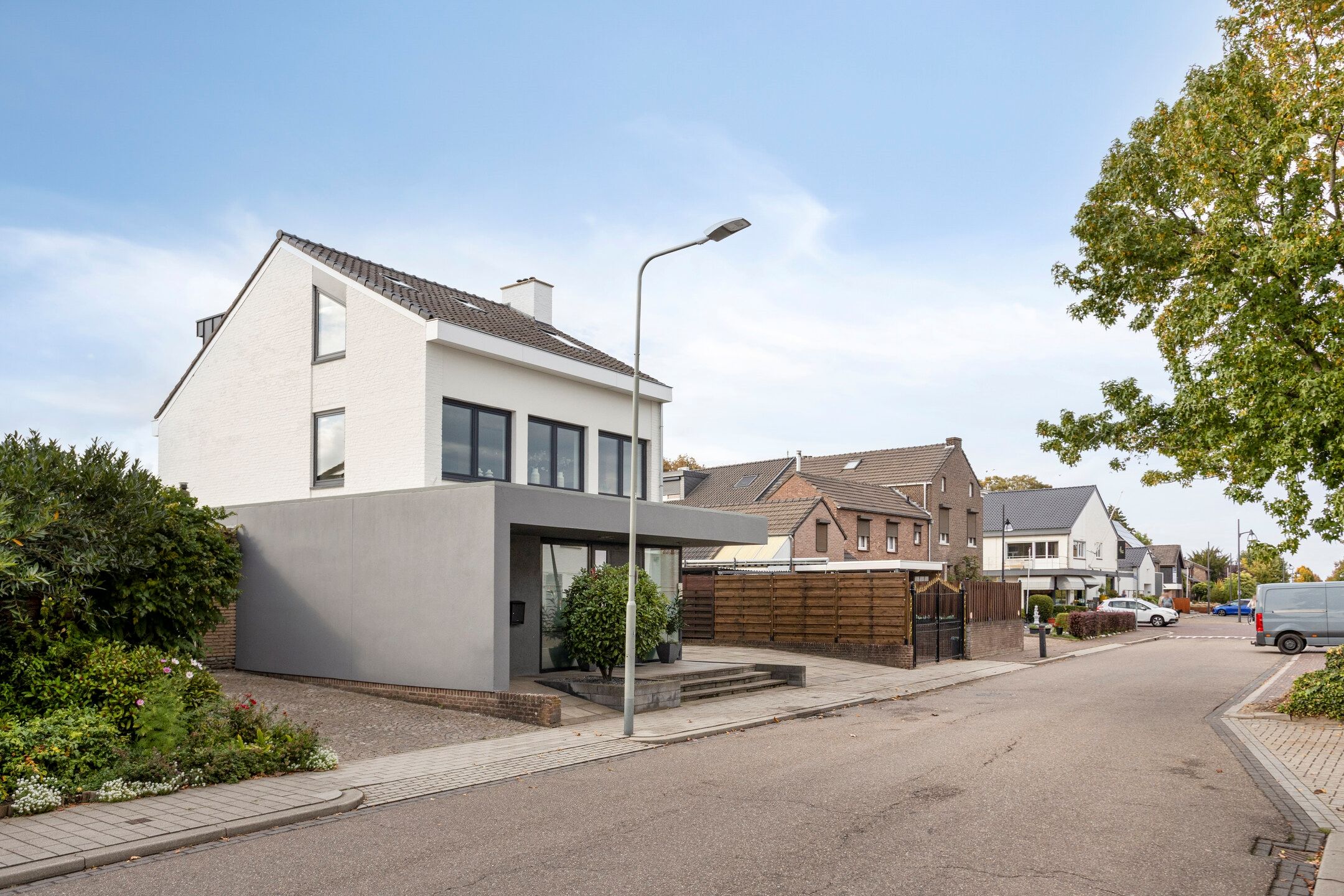 Foto 42 van Cramignonstraat 8-A