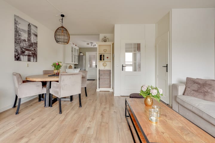 Tussenwoning te koop: Zwanenkamp 793, Maarssen