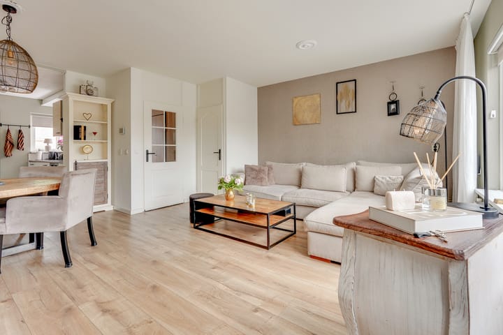 Tussenwoning te koop: Zwanenkamp 793, Maarssen