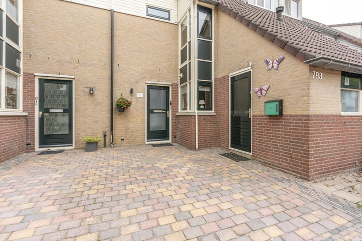 Tussenwoning te koop: Zwanenkamp 793, Maarssen