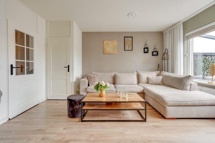 Tussenwoning te koop: Zwanenkamp 793, Maarssen