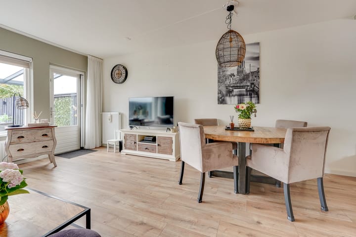 Tussenwoning te koop: Zwanenkamp 793, Maarssen