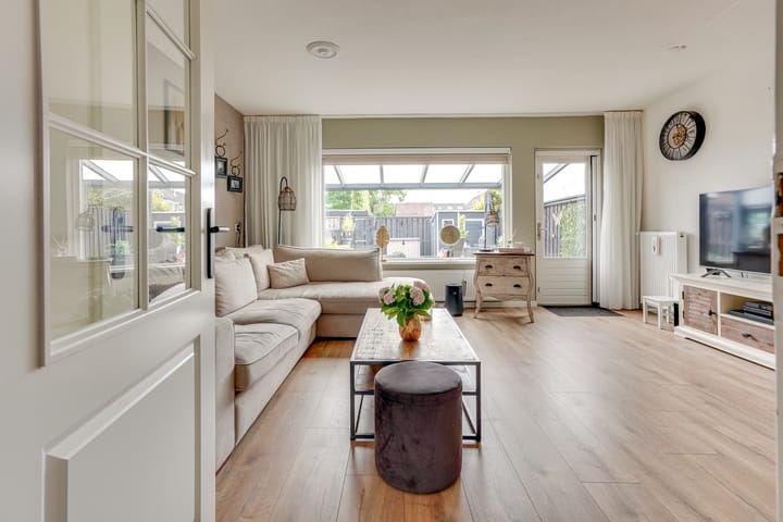 Tussenwoning te koop: Zwanenkamp 793, Maarssen