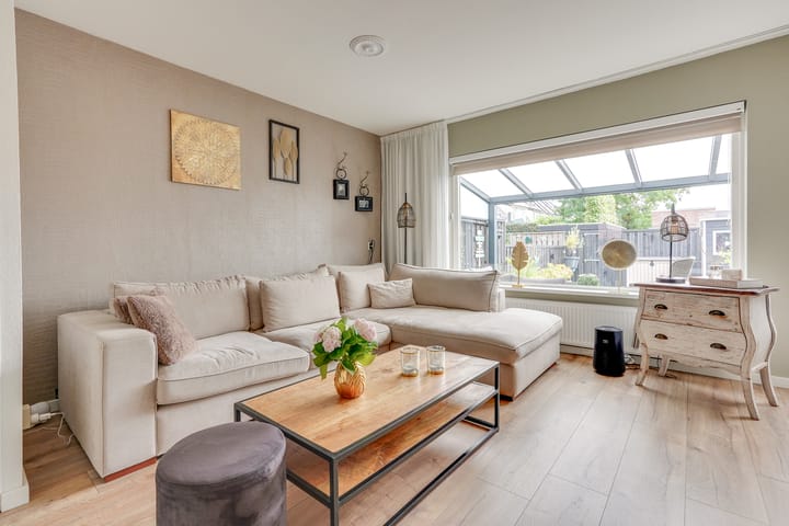 Tussenwoning te koop: Zwanenkamp 793, Maarssen