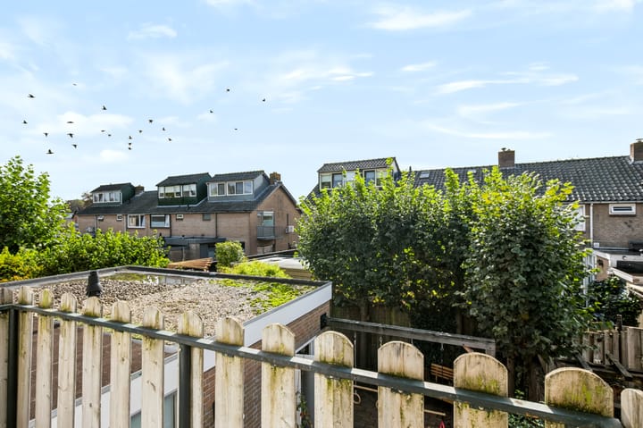 Tussenwoning te koop: Boerhaavelaan 75, Eerbeek