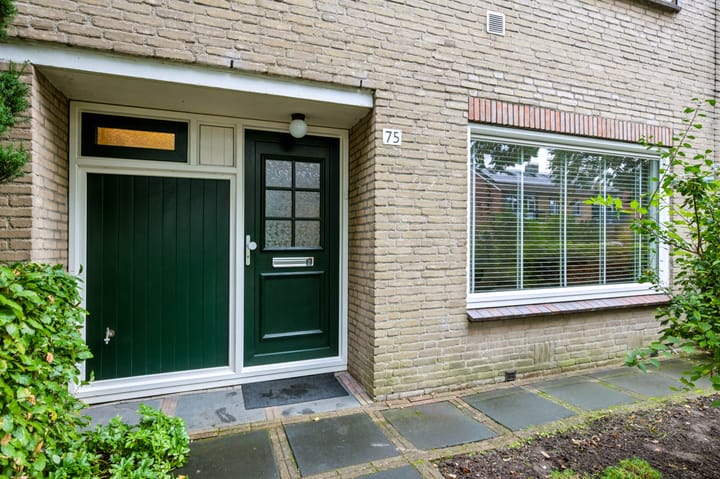 Tussenwoning te koop: Boerhaavelaan 75, Eerbeek