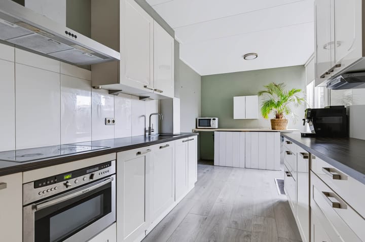 Tussenwoning te koop: Boerhaavelaan 75, Eerbeek