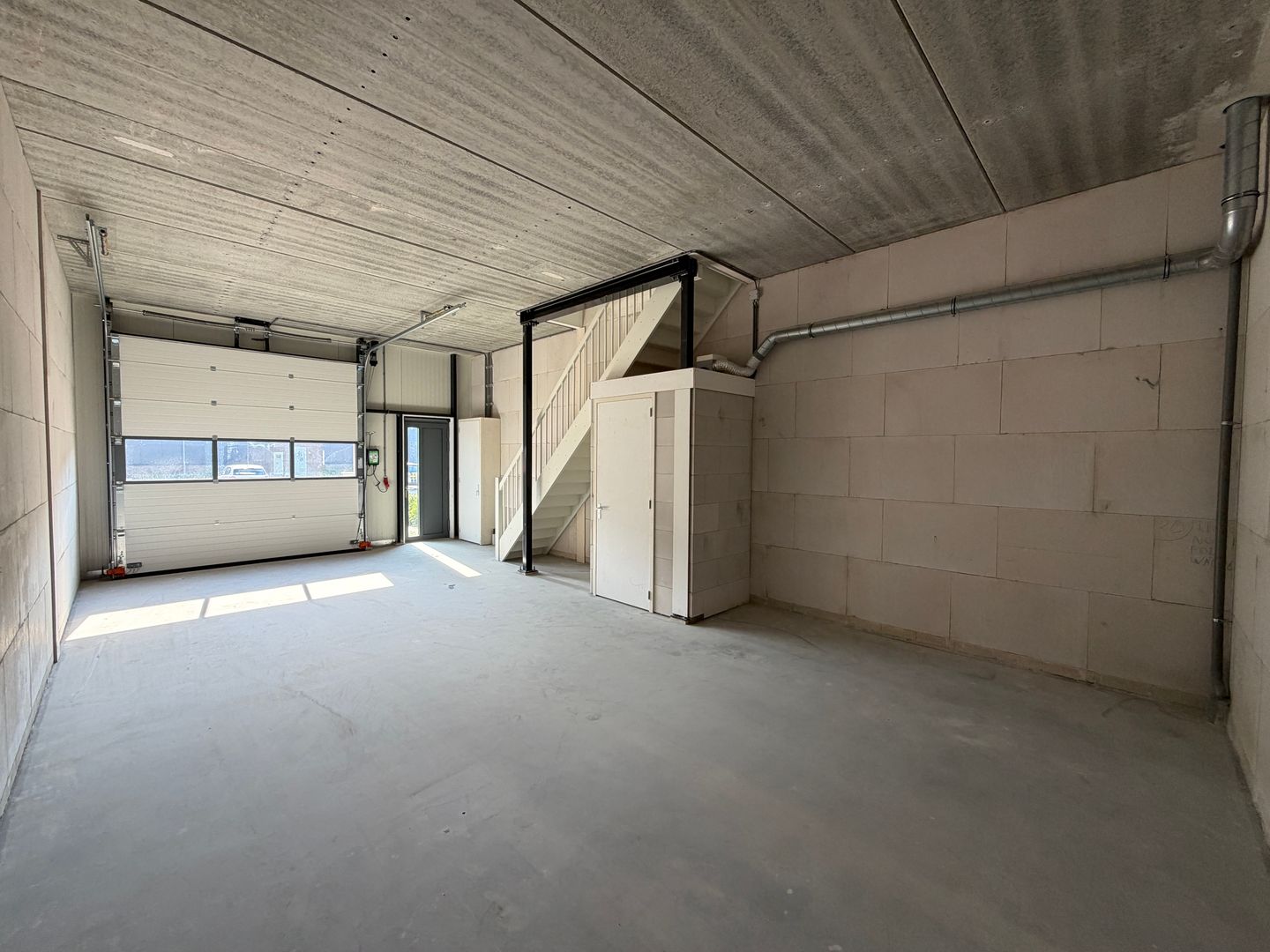 View photo 2 of Visserstraat 6-C