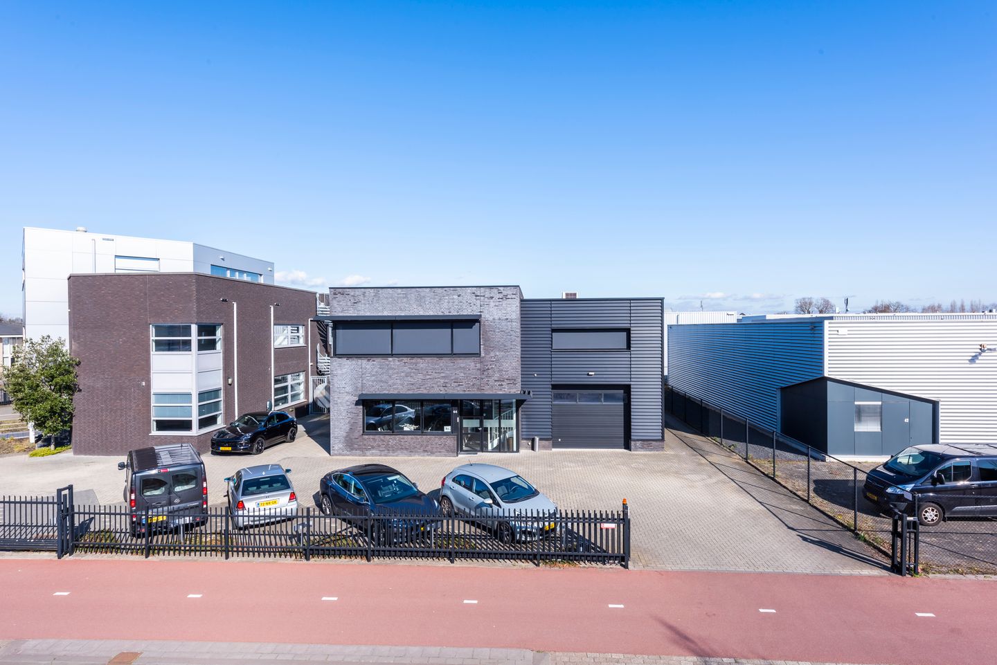 View photo 2 of Pottenbakkerstraat 44