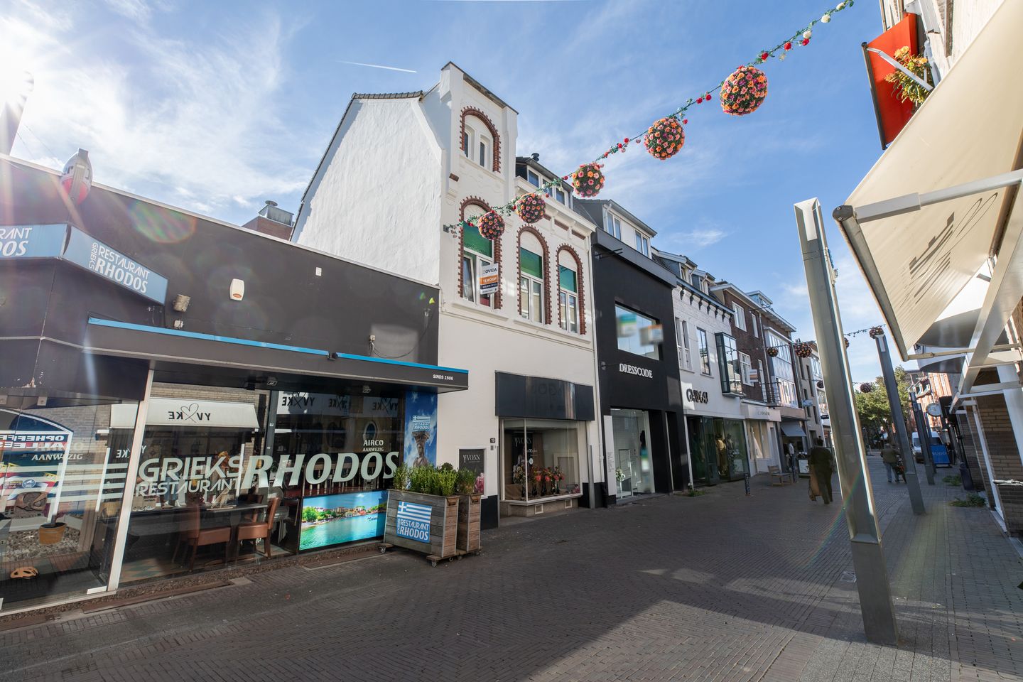 Bekijk foto 1 van Dautzenbergstraat 19