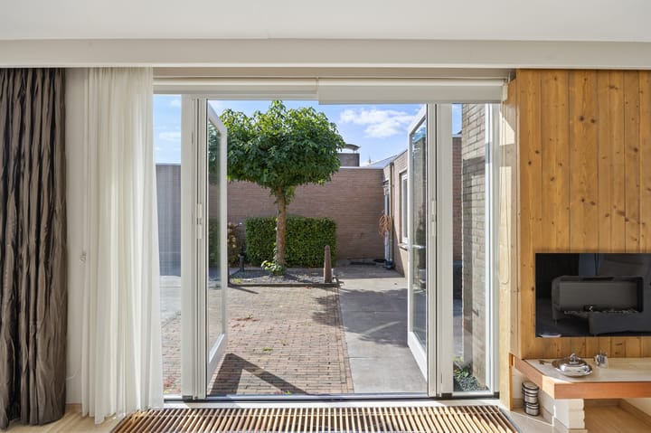 Tussenwoning te koop: De Marne 8, Drunen