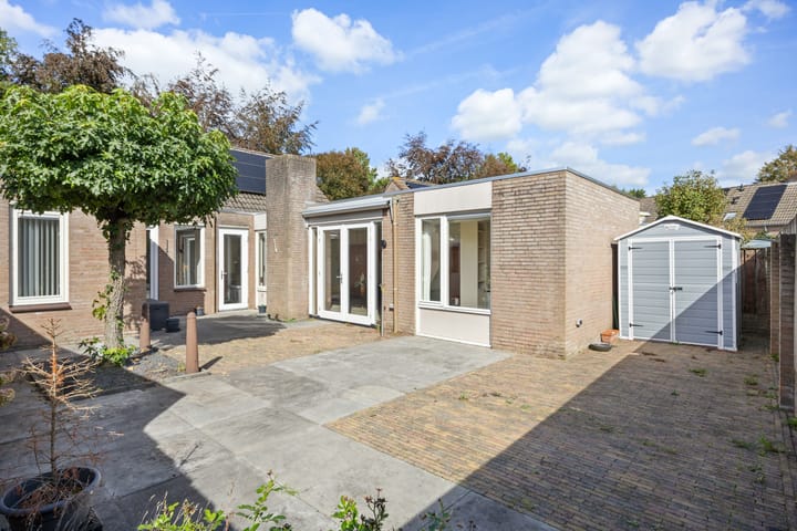 Tussenwoning te koop: De Marne 8, Drunen