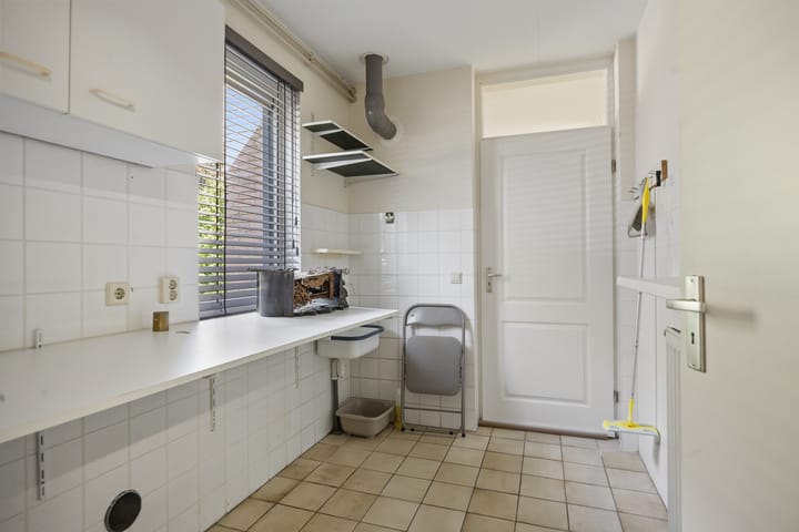 Tussenwoning te koop: De Marne 8, Drunen