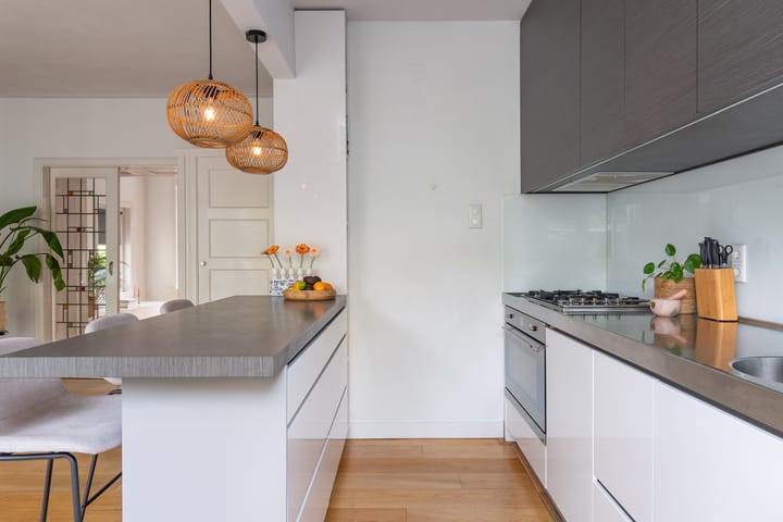 Hoekwoning te koop: Burgemeester Suijsstraat 51, Tilburg