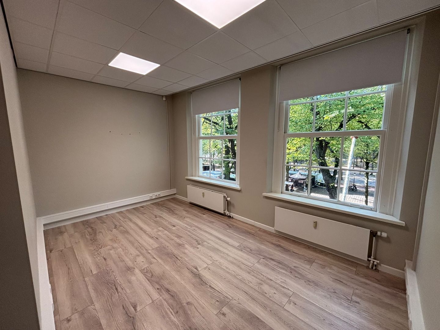 View photo 4 of Lange Voorhout 86