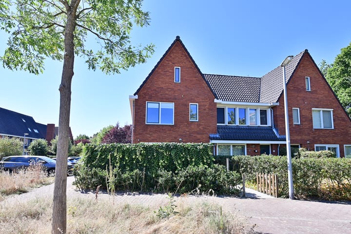 Hoekwoning te koop: De Bazelweg 34, Laren (Nh)
