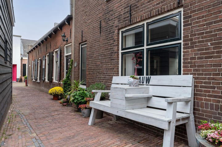 Twee-onder-één-kap te koop: Kerkplein 11, Kockengen