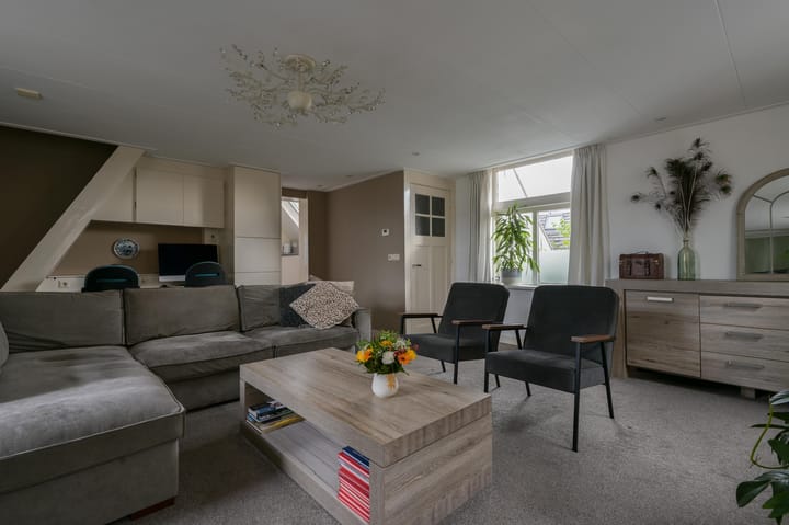 Twee-onder-één-kap te koop: Kerkplein 11, Kockengen