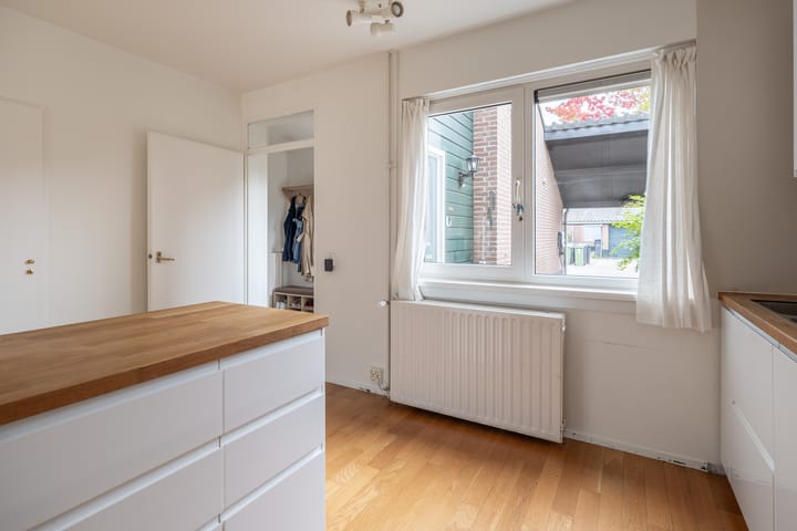 Tussenwoning te koop: Bijenmeent 25, Hilversum