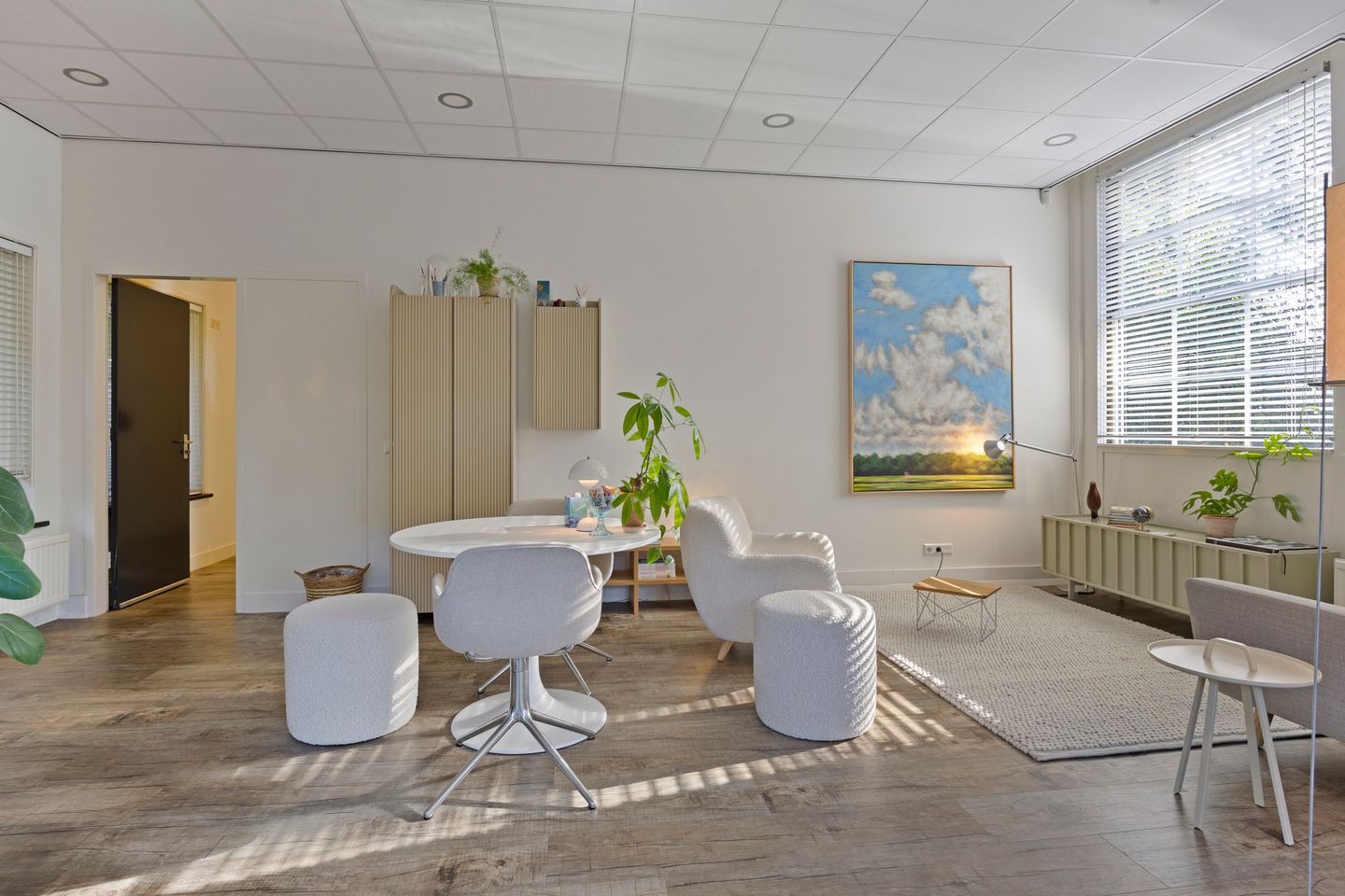 View photo 2 of Leemzeulder 31