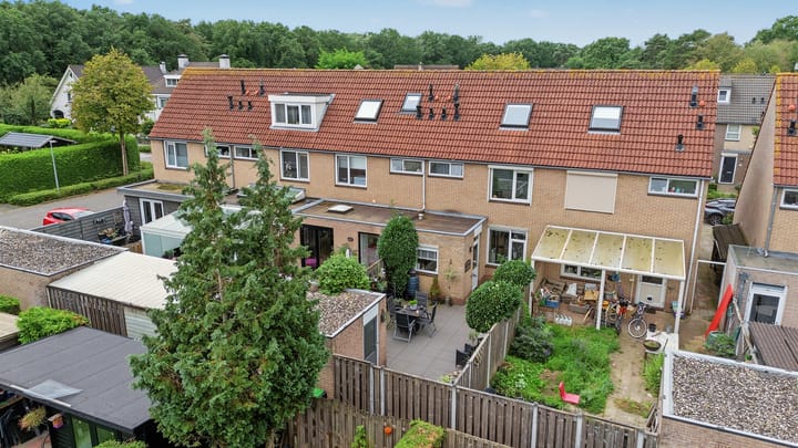 Tussenwoning te koop: Wielewaal 151, Ermelo