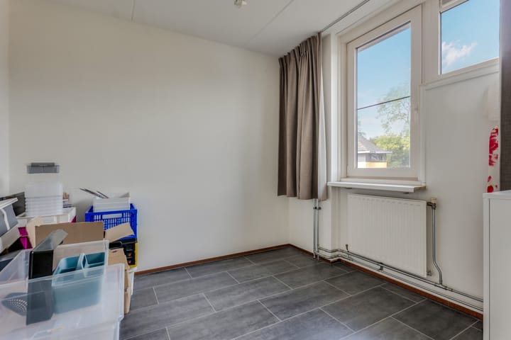 Tussenwoning te koop: De wiezeboom 24, Steenwijk