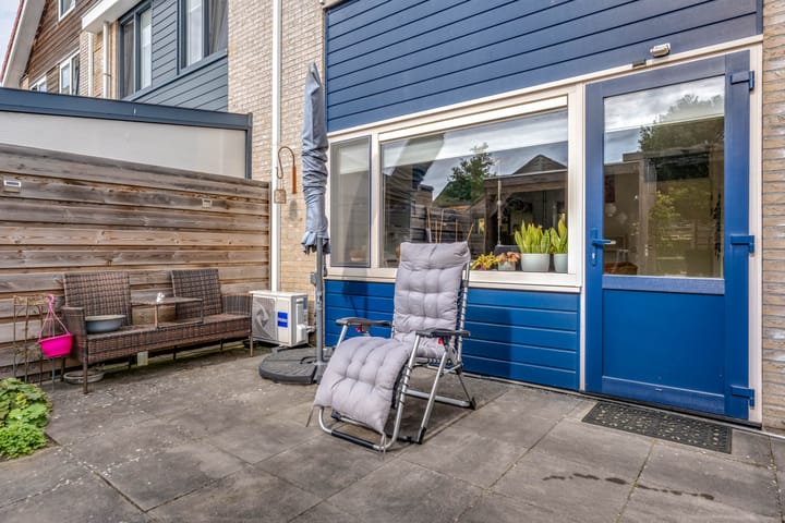 Tussenwoning te koop: De wiezeboom 24, Steenwijk
