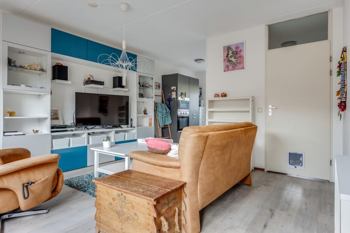 Tussenwoning te koop: De wiezeboom 24, Steenwijk