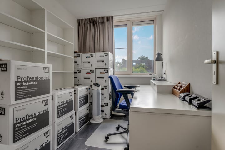 Tussenwoning te koop: De wiezeboom 24, Steenwijk