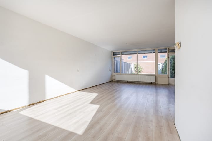 Tussenwoning te koop: Daverveld 4, Bergen Op Zoom