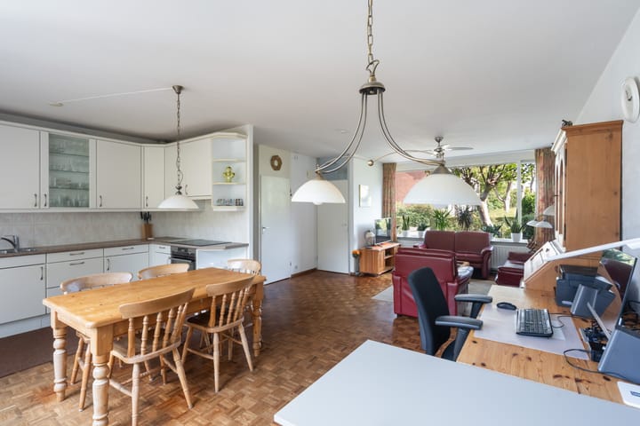 Tussenwoning te koop: Leiwater 81, Zoetermeer