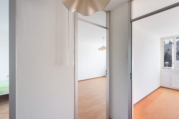 Tussenwoning te koop: Leiwater 81, Zoetermeer