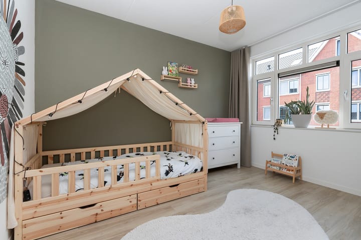 Tussenwoning te koop: Wijnie Jabaaijlaan 18, Dordrecht