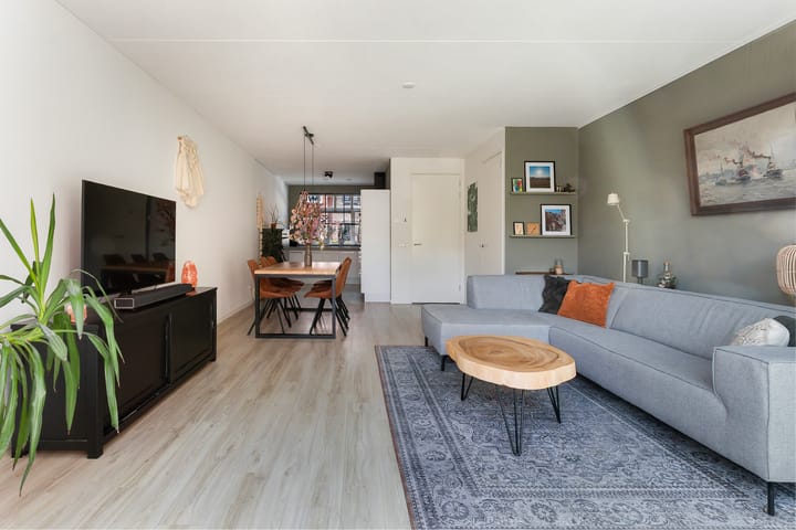 Tussenwoning te koop: Wijnie Jabaaijlaan 18, Dordrecht