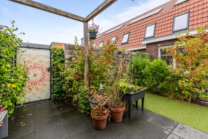 Hoekwoning te koop: Nova zembla 19, Noord-Scharwoude