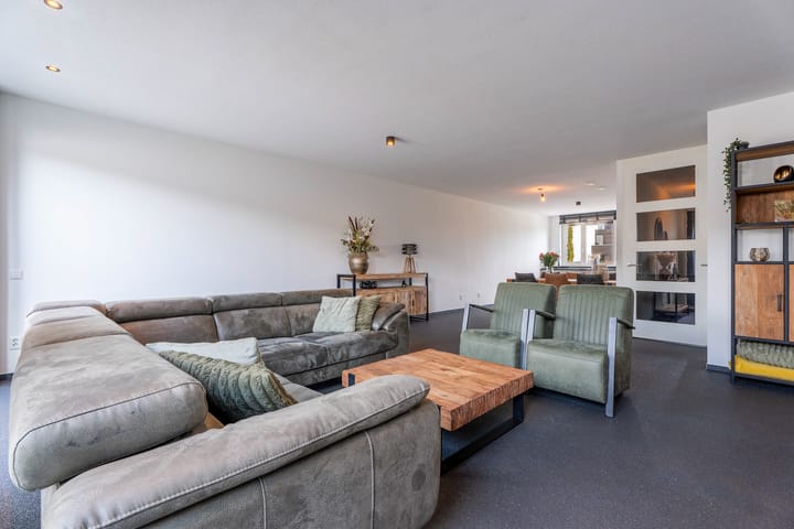 Tussenwoning te koop: Rijperkerkpark 102, Tilburg