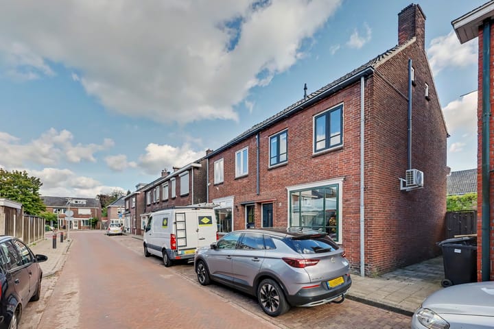 Foto 4 van Esdoornstraat 13