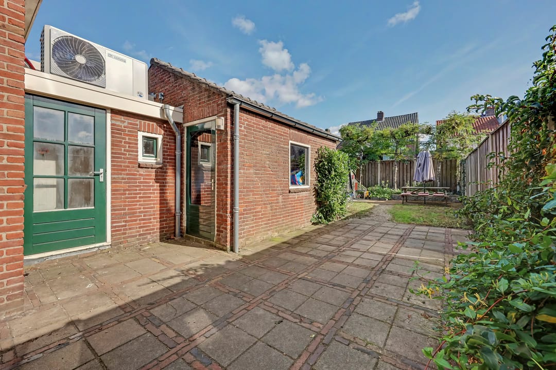 Photo 32 of Esdoornstraat 13